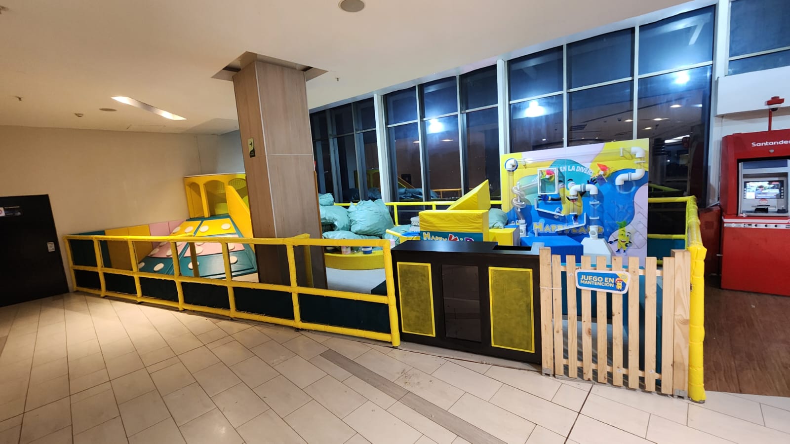 Montaje de área recreativa infantil
